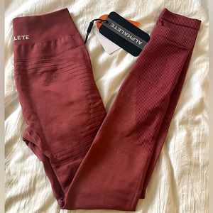 Alphalete Ozone Leggings. Size XS. NWT